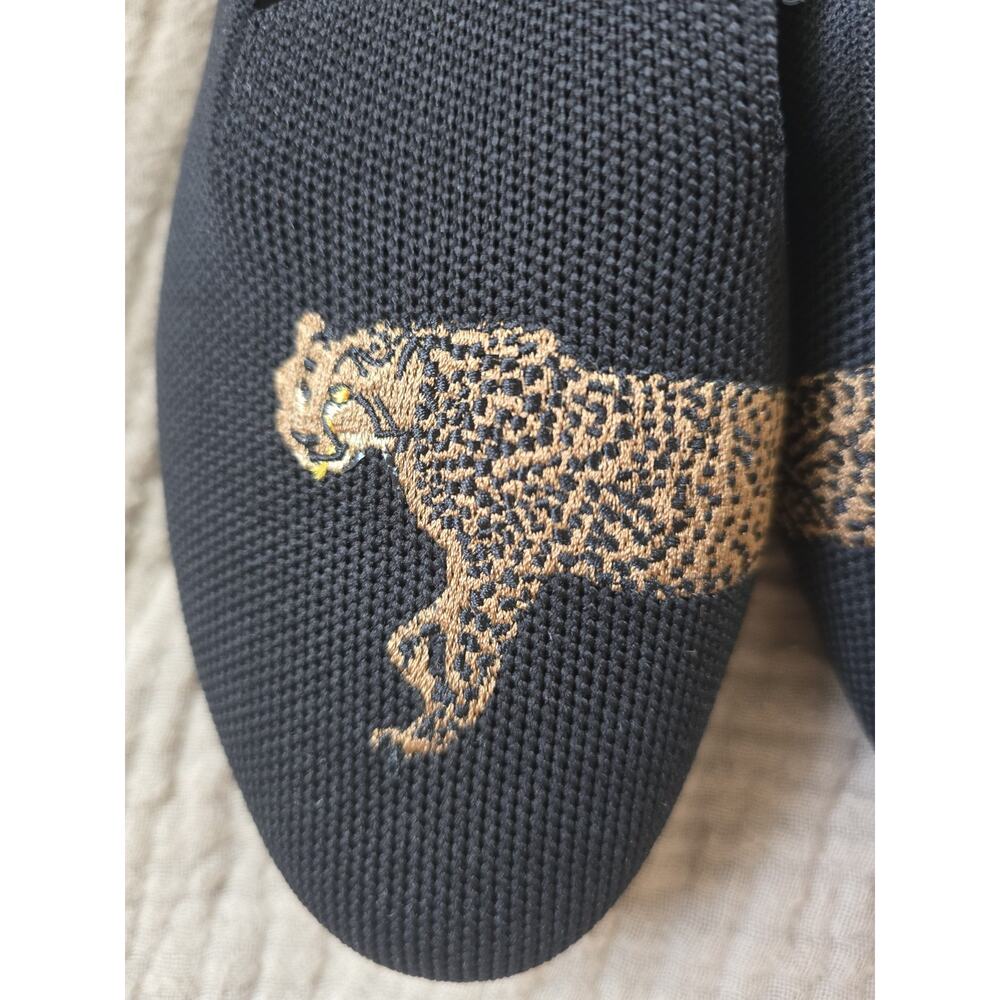 Vivaia Audrey Round-Toe Embroidered Loafer Black Cheetah Size 8.5 cat comfort - Picture 3 of 12